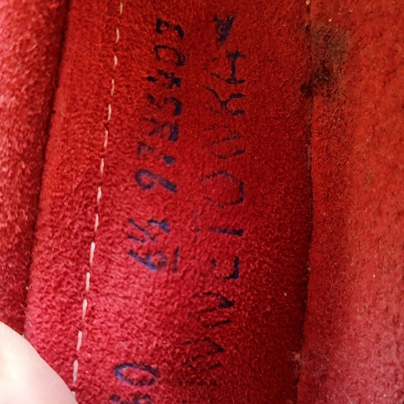 Red Minnetonka moccasins - Picture 5 of 5